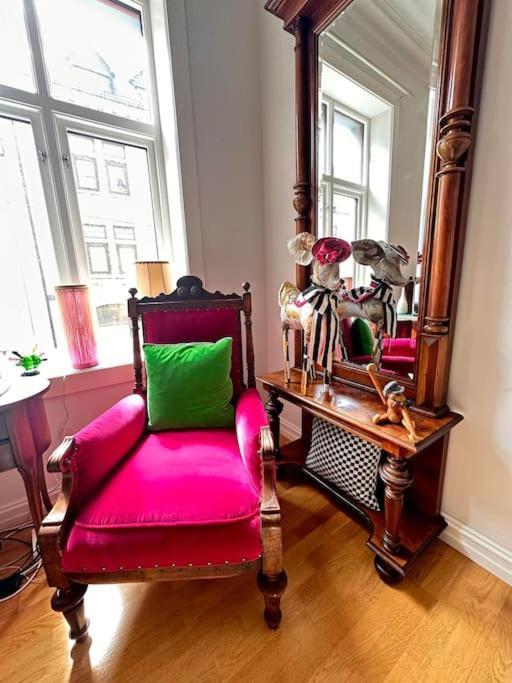 Ferienwohnung Unik Jugend Leilighet I Sentrum Ålesund Exterior foto